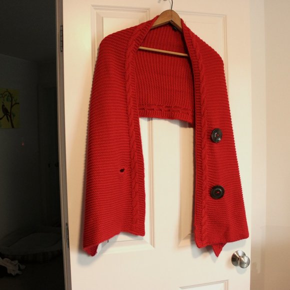 Red convertible scarf/shawl - Picture 1 of 4